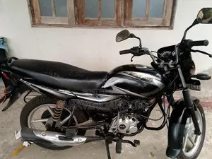 Bajaj Platina 100 ES 2017