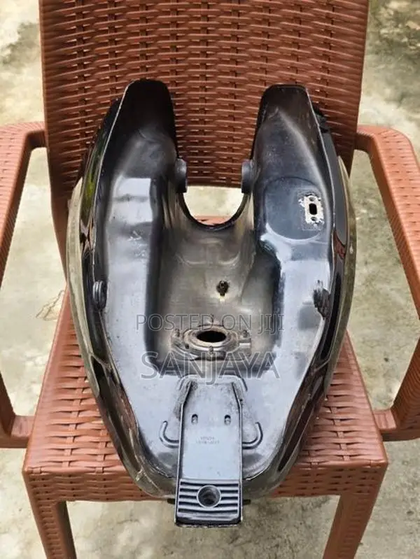 Bajaj Pulsar 150 Petrol Tank