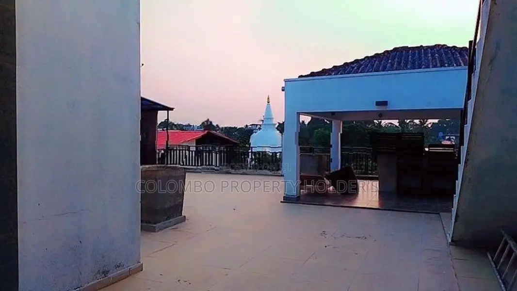 2nd Floor Furnished Apartment for Rentt in Nugegoda