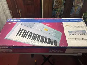 Yamaha PSR E303 Keyboard