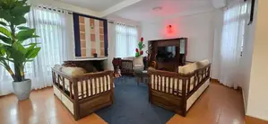 8 rooms with hotel for sale in Nuwara Eliya