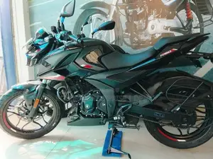 Bajaj Pulsar N160 2023