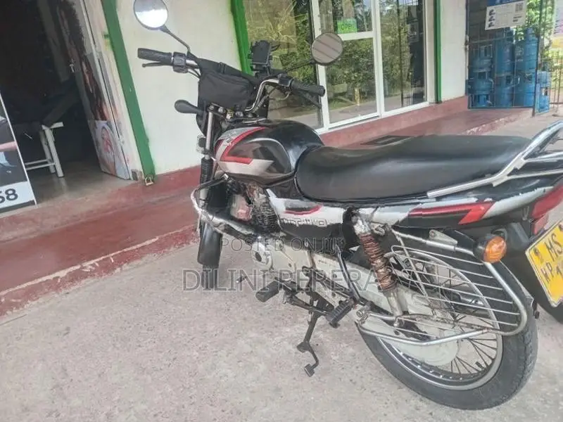 Bajaj CT100 2006