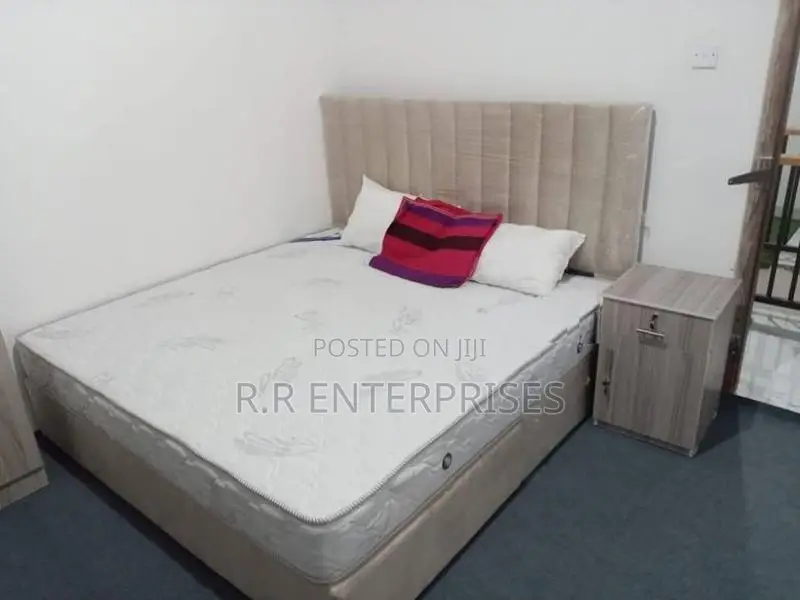 Luxury Cushion Devin Bed