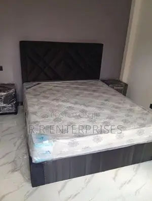 Luxury Cushion Devin Bed
