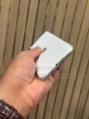 Apple iPhone 11 128GB (Used)