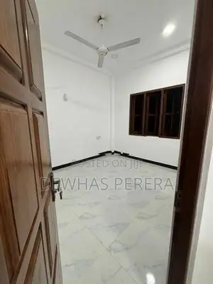 2 Storey Luxury House Heiyantuduwa East Makola Kiribathgoda