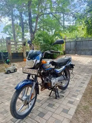 Bajaj CT100 2022