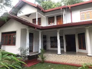 Kurunegala, Gettuwana 2 Storey Luxury House