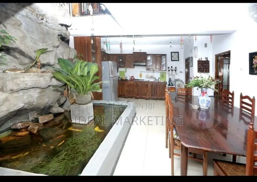 5 Bedroom House for Sale - Ratmalana (EM459)
