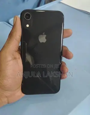 Apple iPhone XR (Used)