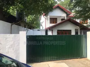 Kurunegala, Gettuwana 2 Storey Luxury House
