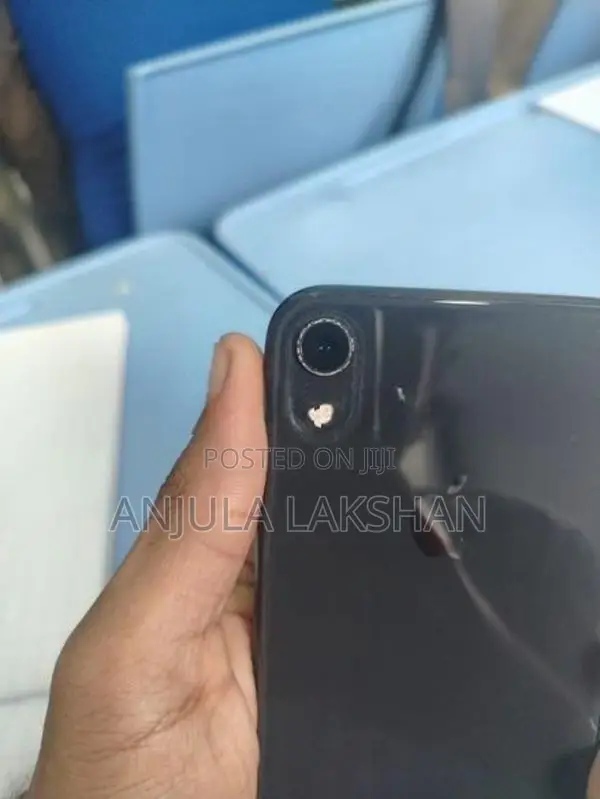Apple iPhone XR (Used)