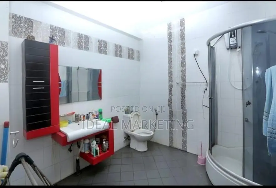 5 Bedroom House for Sale - Ratmalana (EM459)