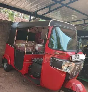 Bajaj RE 2016