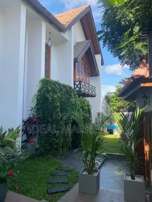 5 Bedroom House for Rent - Nawala (EM460)