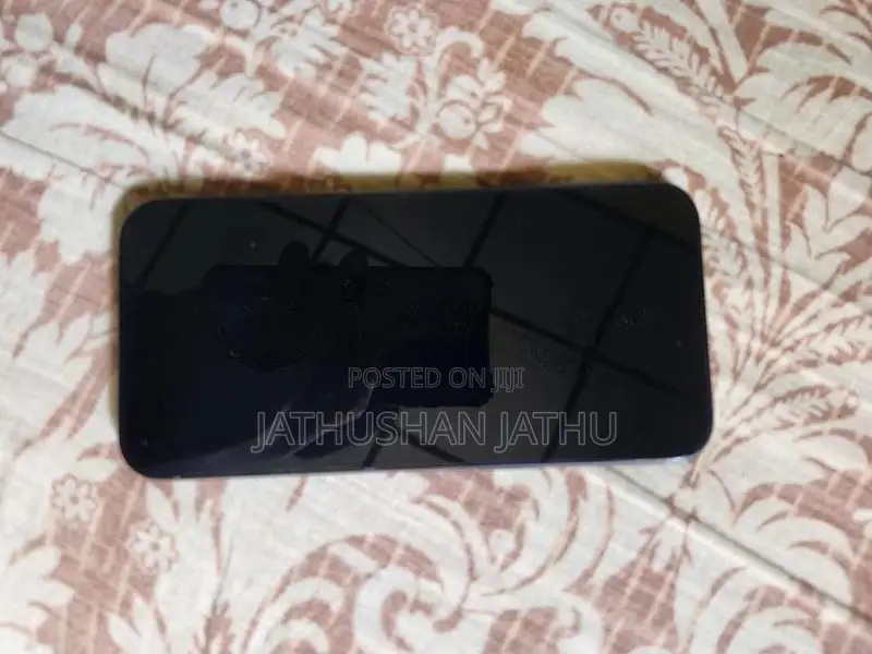 Apple iPhone 16 Plus Black (Used)