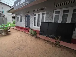 ගාලු පාරට මුහුනත පර්චස් 25 ක ඉඩම සහ නිවස විකිනීමට - කලුතර