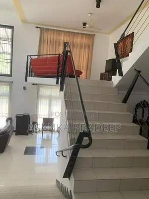 පර්චස් 40ක ඉදිකර ඇති වටිනා දෙමහල් නිවස විකිනීමට