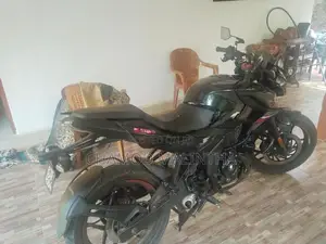 Bajaj Pulsar N160 2025