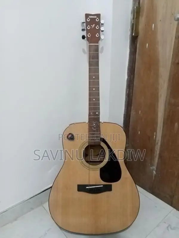 Yamaha Box Guitar