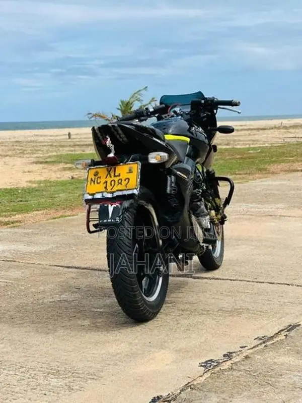 Bajaj Pulsar 180 2014