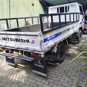 Mitsubishi Canter 1988