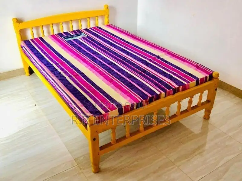 New 6*4 ft Double Bed And DL Mattresses 72*48