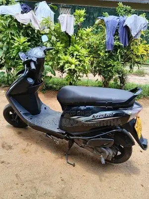 Bajaj Kristal 2009