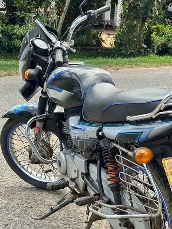Bajaj CT100 2011