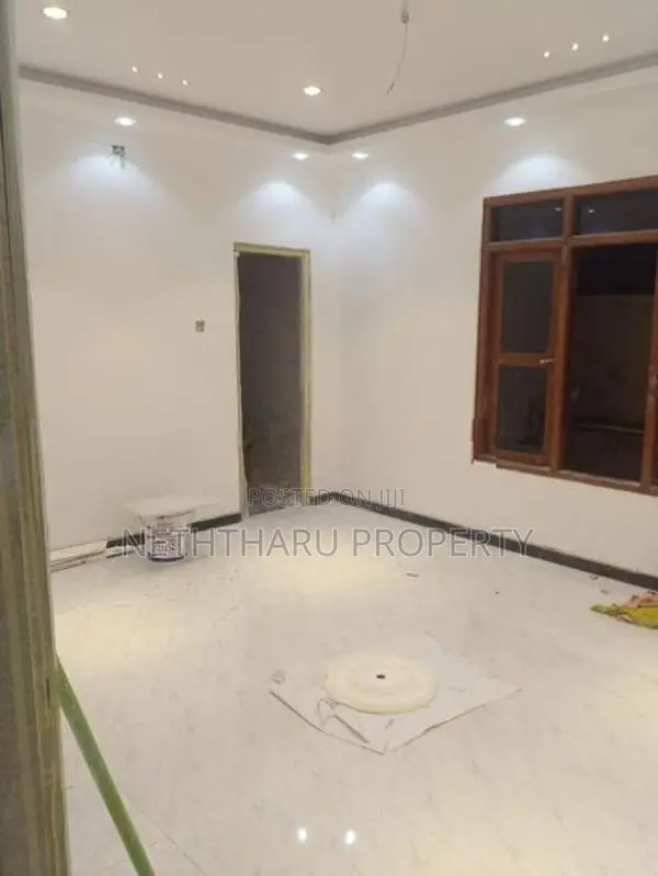 BRAND NEW SINGLE STORY HOUSE FOR SALE AT GOTHAMI RD WELLAMPITIYA