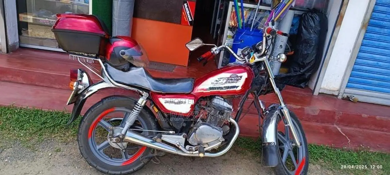 Honda CM Custom 2004