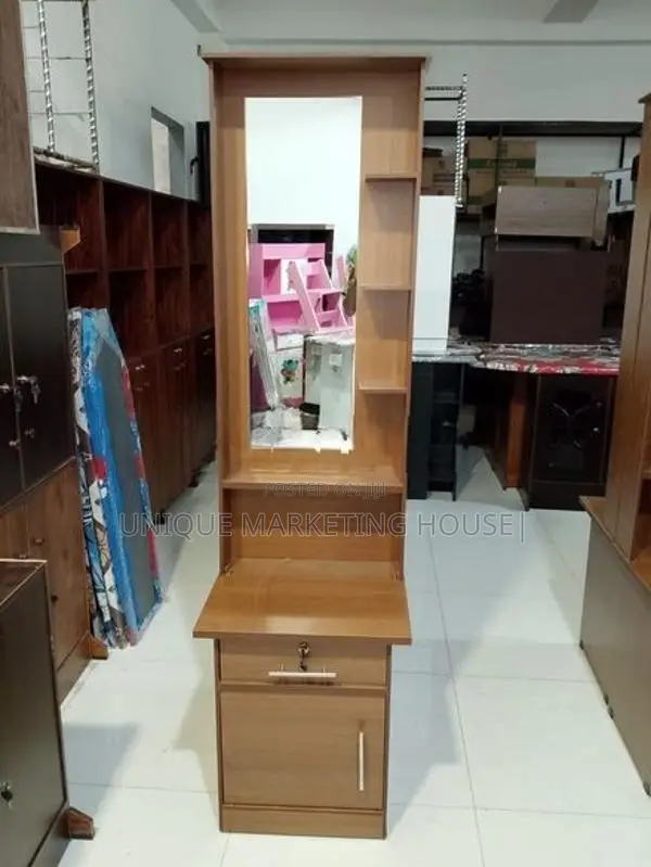 Modern Pretty Dressing Table