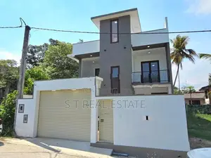 Newly Build Luxury 3 Storey House for Sale in Kottawa
