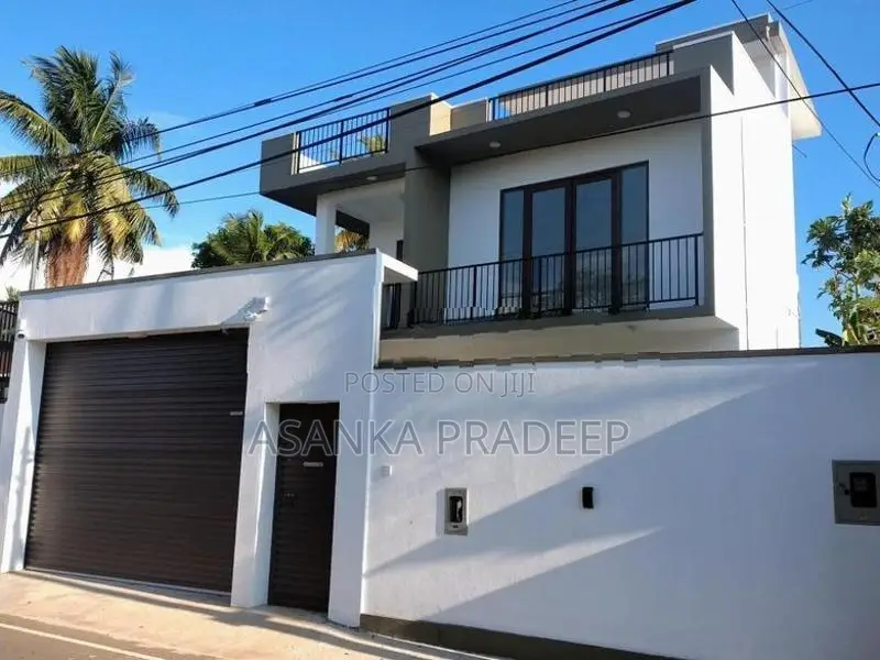 Brand New Two Storey House with 4 rooms for sale in Kottawa(Ajeie7o)