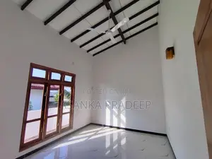 අලුතින්ම ඉදිකරන ලද වටිනා දෙමහල් නිවස මත්තෙගොඩ නගරයෙන් විකිනී(jAPwpnsbe