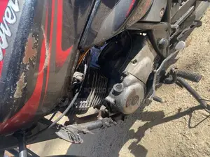 Bajaj Discover 125 2005