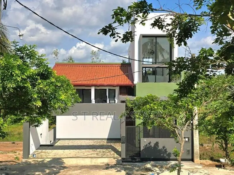Architecture Designed Luxury 3 Storey House for Sale in Homagama