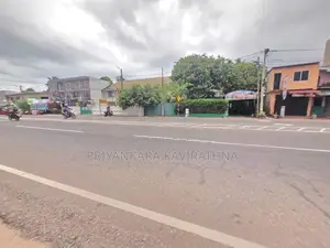 Galle Road Facing / 25 Perch House For Sale in Kalutara