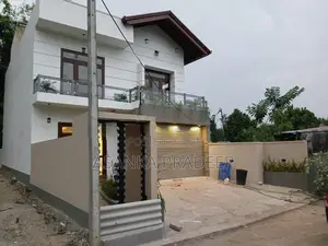 වෙල්‍යායකට මුහුන්ලා පිහිටි අලුතින්ම ඉදිකරන ලද දෙමහල් නිවස විකිනීමට(phw