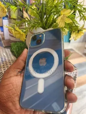 Apple iPhone 13 (Used)