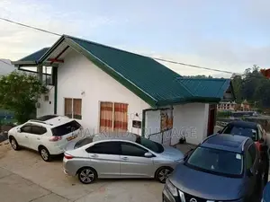 Luxurious Holiday Bungalow for Short Term Rent Nuwara Eliya