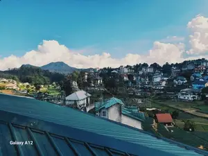 Luxurious Holiday Bungalow for Short Term Rent Nuwara Eliya