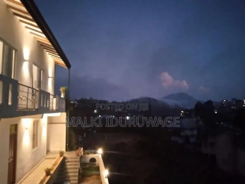 Luxurious Holiday Bungalow for Short Term Rent Nuwara Eliya