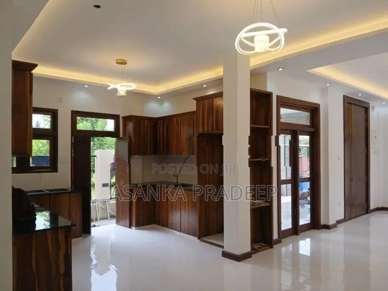 වෙල්‍යායකට මුහුන්ලා පිහිටි අලුතින්ම ඉදිකරන ලද දෙමහල් නිවස විකිනීමට(0i9
