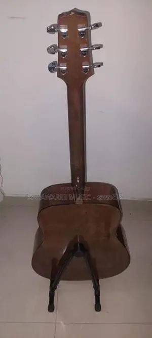 Takamine G330 Acoustic Box Guitar