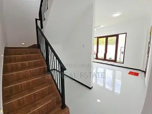 B/new Luxury 3 Storey House for Sale in Kottawa