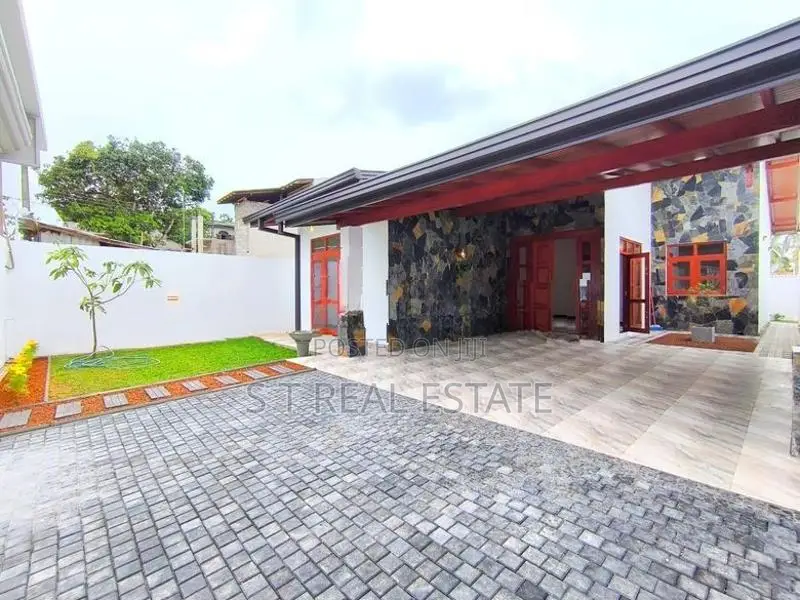 Brand New Luxury Single Storey House for Sale in Athurugiriya