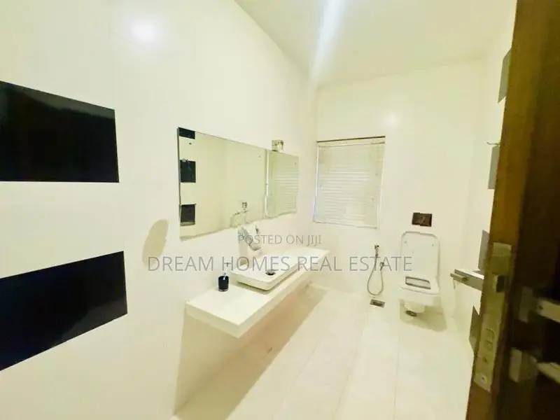 Spacious Luxury Home for Sale – Nawala Junction Area