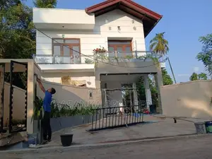 වෙල්‍යායකට මුහුන්ලා පිහිටි අලුතින්ම ඉදිකරන ලද දෙමහල් නිවස විකිනීමට(p72